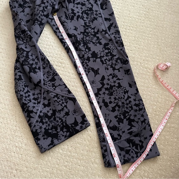 Lululemon Gray Floral All You Do Crop Leggings 19" US Size 6 - Picture 6 of 11